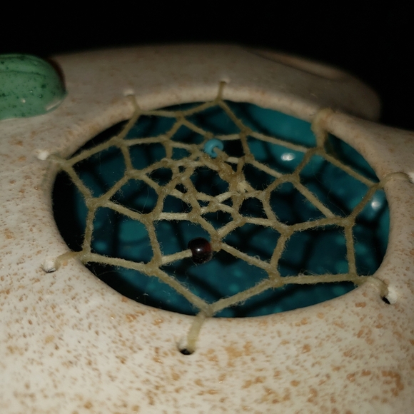 Decorative Flat Vase - Picture 3 of 6